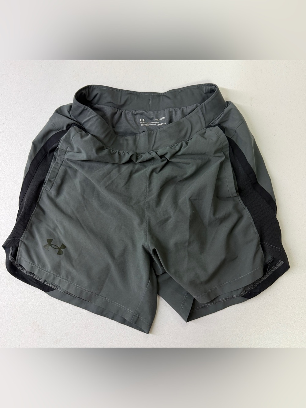 Under Armour Women’s Small Gray Black HeatGear Lined Running Shorts
